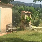 Lou Jas, Maison De Charme, A 1 Km De La *