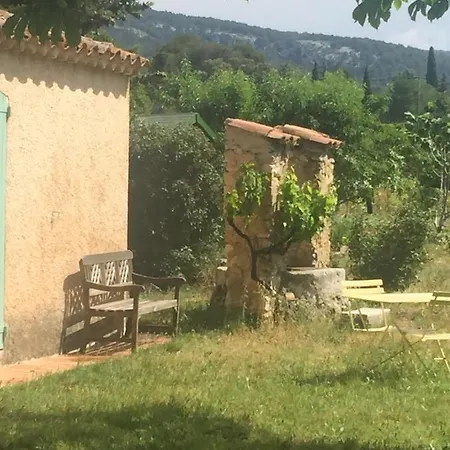 Lou Jas, Maison De Charme, A 1 Km De La *
