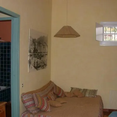 Lou Jas, Maison De Charme, A 1 Km De La Holiday home