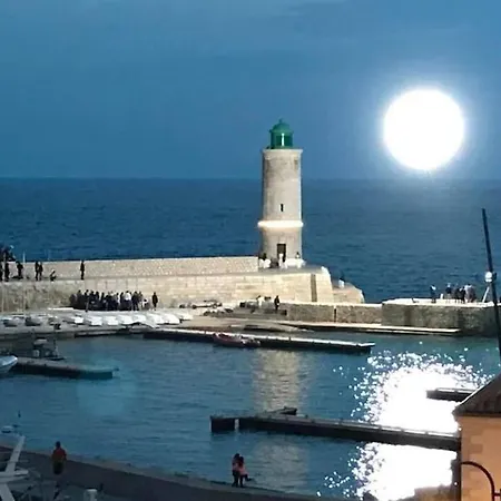 بيت للعطل Lou Jas, Maison De Charme, A 1 Km De La *